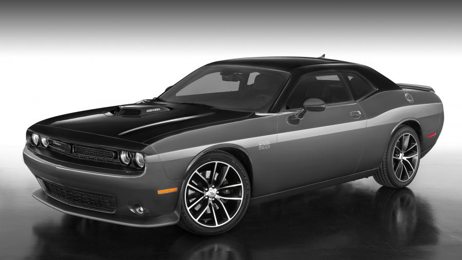  Dodge Challenger by Mopar 2017 года  (фото 9 из 25)